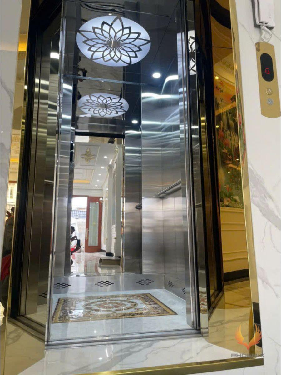 Thang máy tải khách