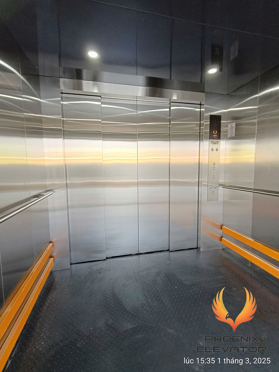 Lắp đặt thang máy tải hàng