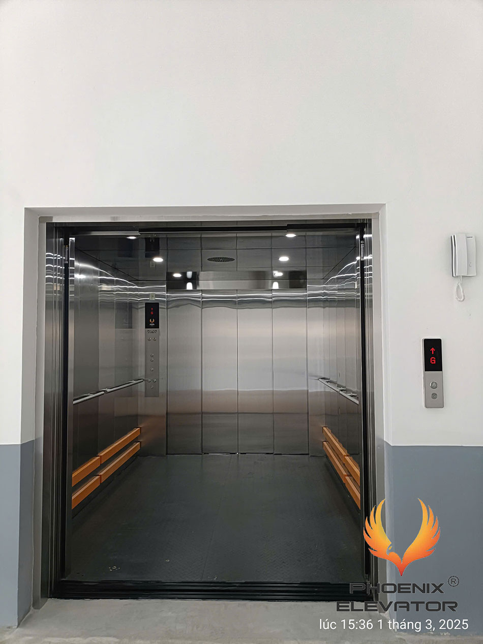 Lắp đặt thang tải hàng