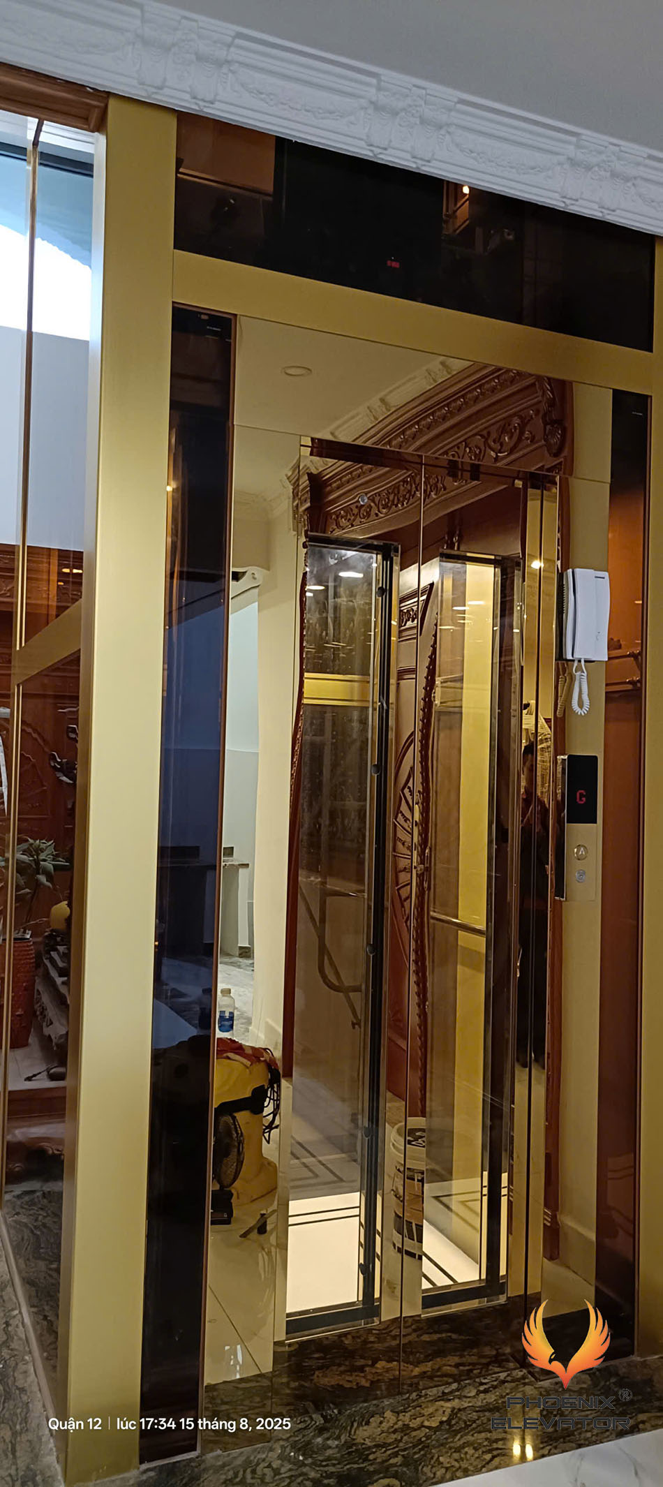 Cửa cabin kính khung nhôm 03 khi đóng mở